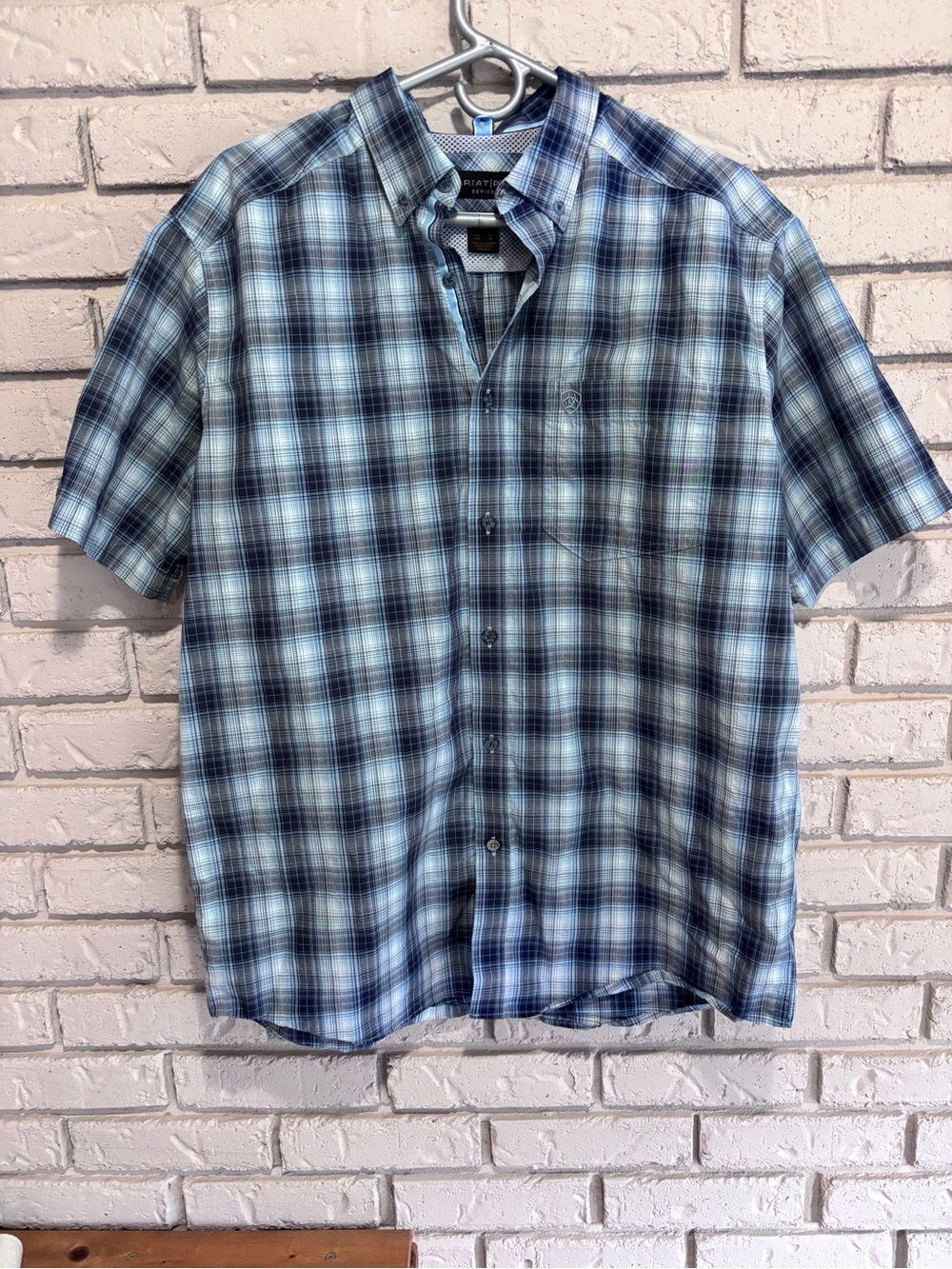 Ariat Pro Series Men's M Short Sleeve Button Down Plaid